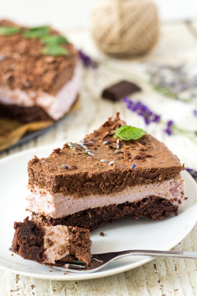 levanduľová torta s čokoládovým mousse